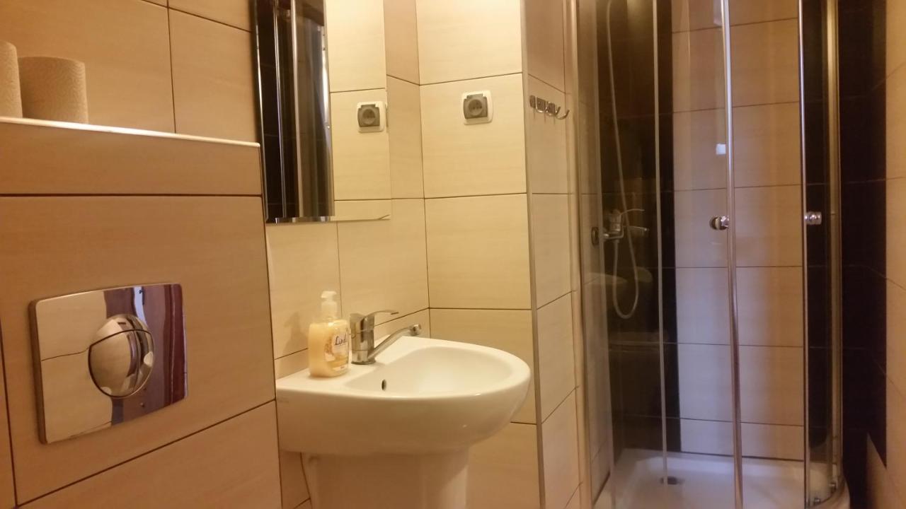Willa Cyprys - Pokoje I Apartamenty Z Aneksami - Centrum Wisla Exterior photo